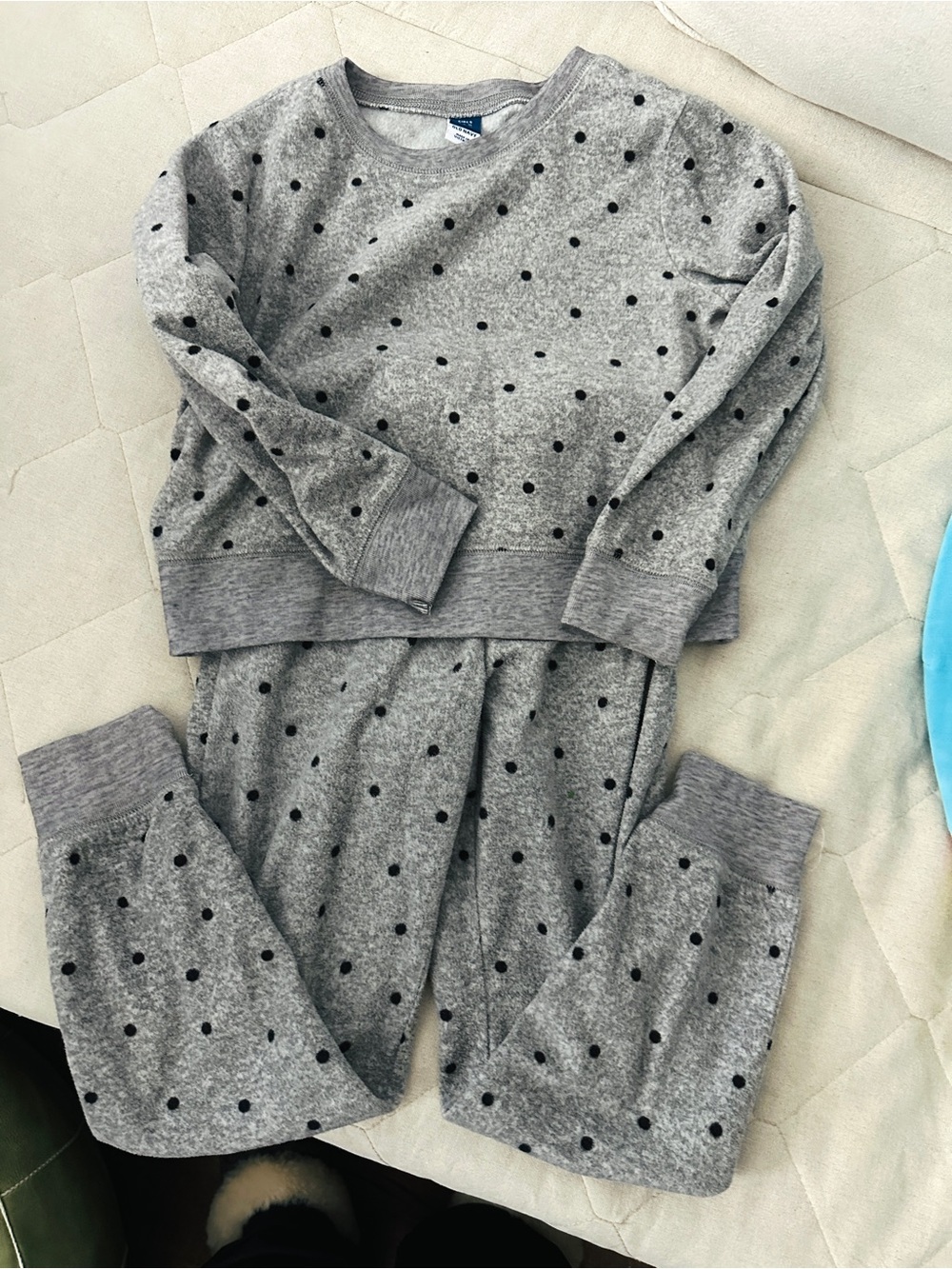 Old Navy Grey Polka Dot Kids Pajama Set